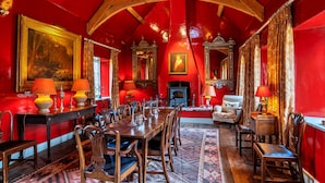 House | Dining - Holiday Home in Bruton With Private Lakes (Wincanton)