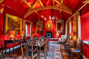 House | Dining - Holiday Home in Bruton With Private Lakes (Wincanton)