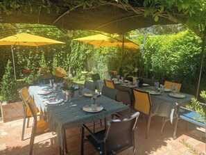 Outdoor dining