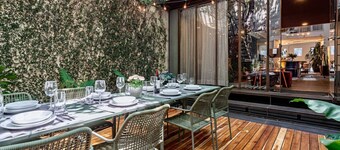 Stunning Roma House with Beautiful Patio 16 PAX