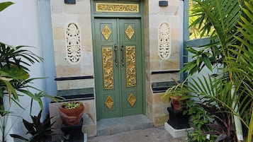 Entrada de la propiedad
