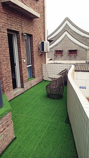 Comfort Condo, 1 King Bed, Courtyard View | Courtyard view