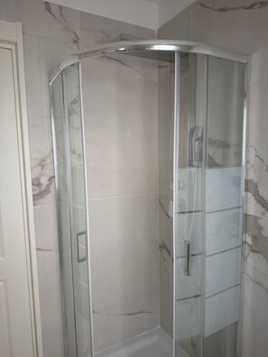 Hair dryer, towels, toilet paper - Villa Gioia (Sardegna)