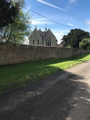 Miscellaneous - Cosy self contained apartment a stones throw from the Channel Tunnel! (Newington)