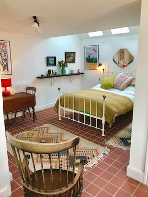 1 chambre, fer et planche à repasser, Wi-Fi, literie fournie