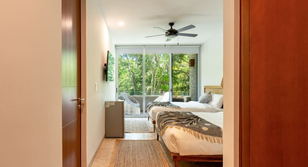 2 chambres, fer et planche à repasser, Wi-Fi, draps fournis