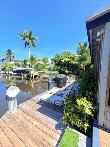 Dockside Nautical Cottage, Intracoastal North Delray