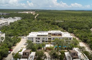 المنشأة من الخارج