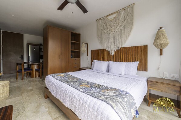 1 habitación, tabla de planchar con plancha, wifi gratis y ropa de cama 