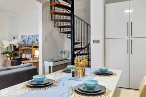 Apartment | Dining - Apartment in Pimlico Near Tate Britain (London)