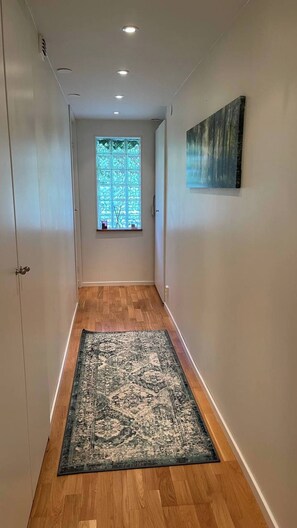 Shared Dormitory, 1 Bedroom, Balcony, Garden View | Hallway