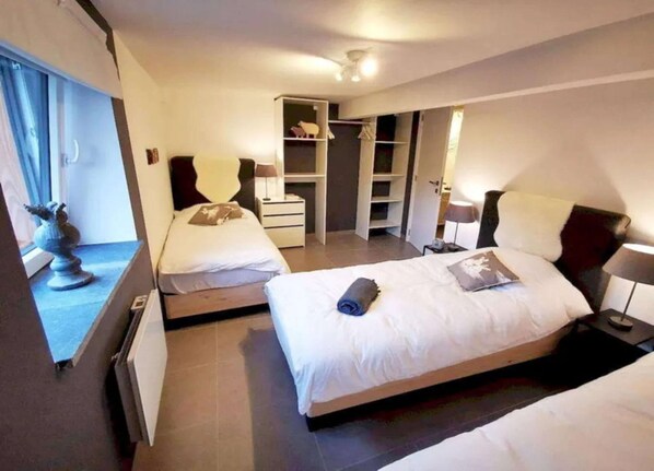 Casa | 2 habitaciones y muebles diferentes 