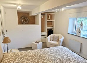 House | 2 bedrooms, individually furnished - Cottage in Houyet Near Lesse River Trails (Houyet)