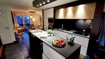 House | Private kitchen | Highchair