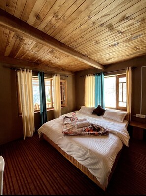 4 bedrooms, iron/ironing board, WiFi, bed sheets - A house in mountain guest are enjoying locle culture and village life at laida (Palach)