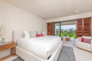 4 habitaciones, escritorio y tabla de planchar con plancha 