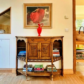 Cottage | Interior detail - Loft in Cotswolds With Pool & Scenic Gardens (Chipping Norton)