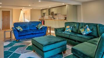 Cottage | Living area