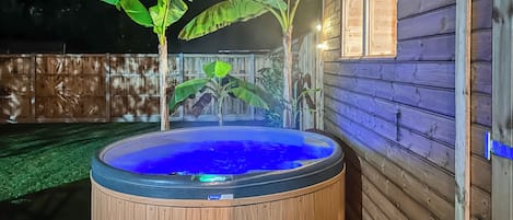 屋外スパ浴槽