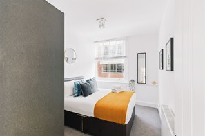 2 slaapkamers, een strijkplank/strijkijzer, wifi, beddengoed
