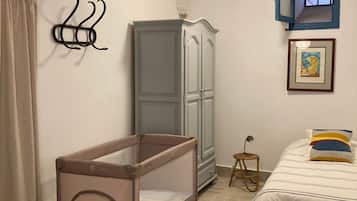 Apartamento, 1 habitación, patio, vistas al jardín | 1 dormitorio