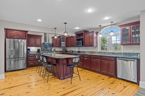 Private kitchen - Dock+Beach+Gameroom+kayak+20 PPL (Carteret County)