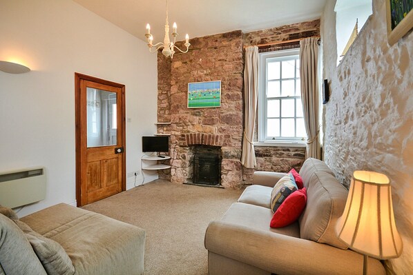 Cottage | Living room | Fireplace - Cottage in Cornwall Near Golden Beaches (Torpoint)
