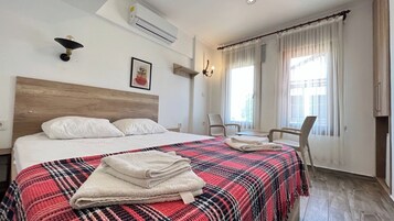 Classic Triple Room | Free WiFi
