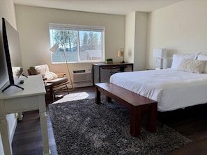 2 slaapkamers, een strijkplank/strijkijzer, wifi, beddengoed