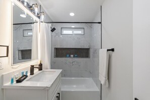 Hårtørrer, håndklæder