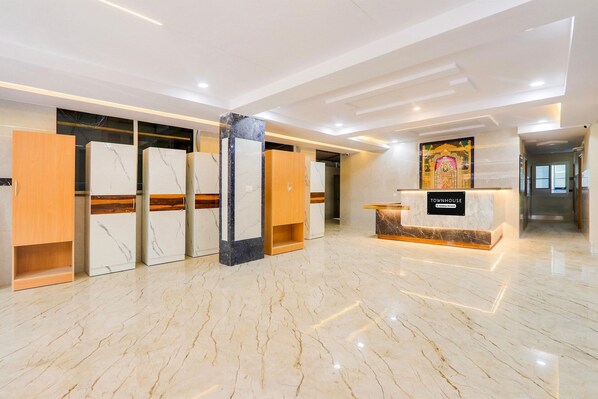Reception - Suite Room at Gachibowli Near Sky View 2 (Hyderabad)