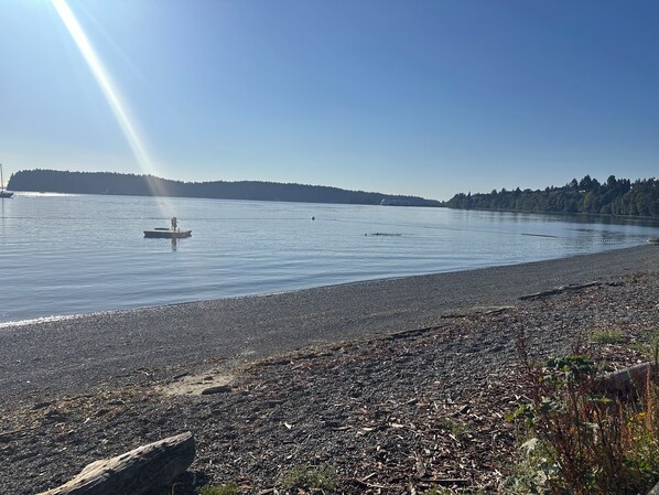 Solstolar och strandhanddukar