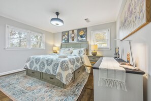 3 habitaciones, escritorio, tabla de planchar con plancha y wifi 