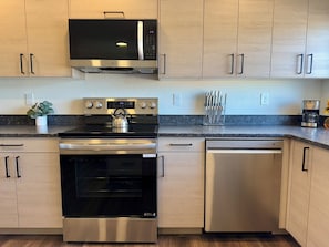 Private kitchen - Homestead Village - Two Bedroom Condo Top Floor (Sandpoint)
