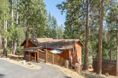 Double Decker Cabin Retreat – Peaceful Getaway in Arnold