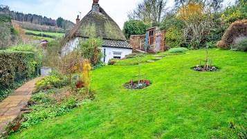 Cottage | Garden