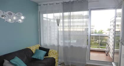 Studio with swimming pool very close to beaches and shops