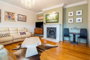 House | Living room - Holiday Home in Llangunnor With Pool, No Deposit (Carmarthen)