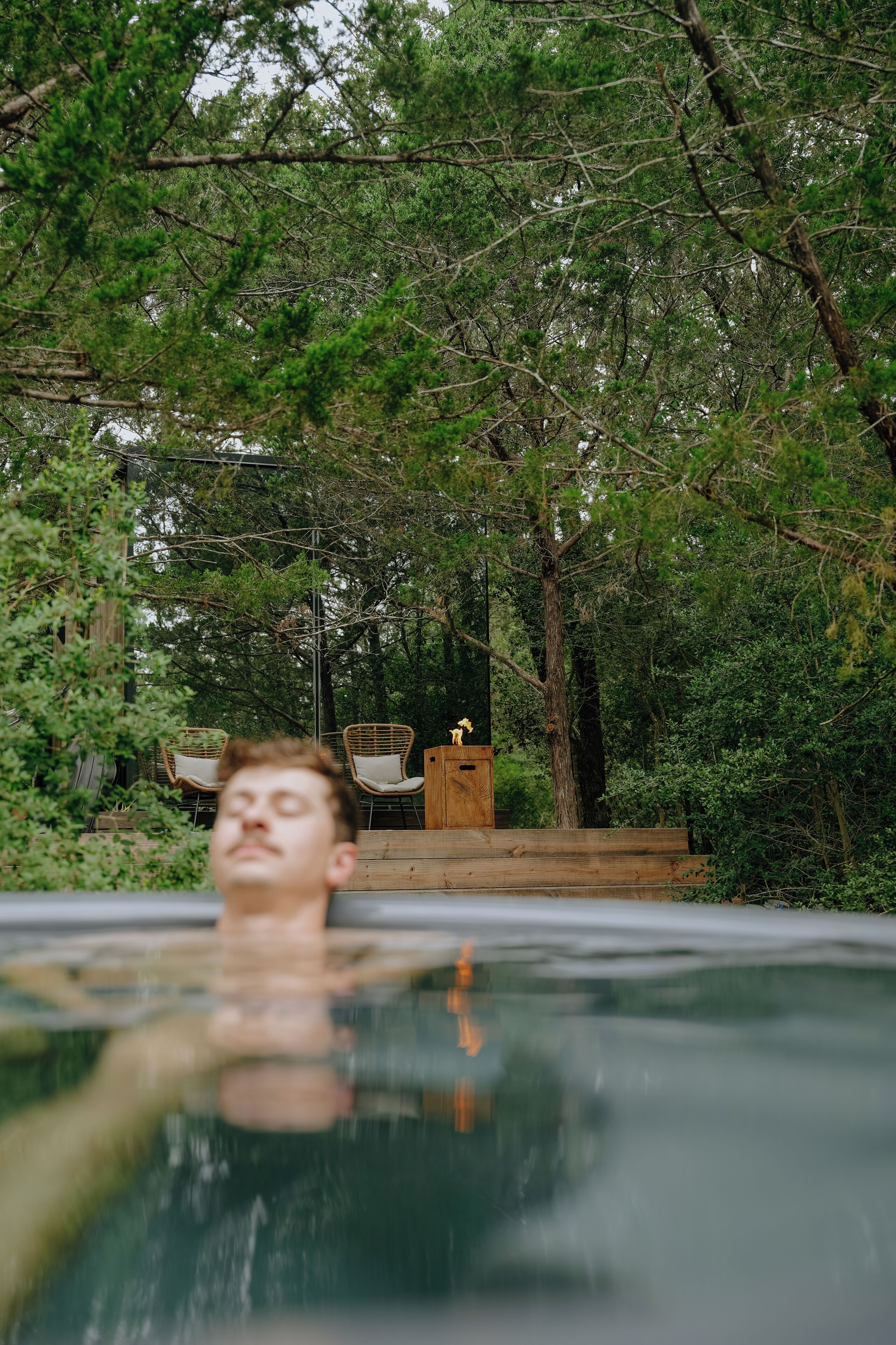 Bañera de hidromasaje al aire libre