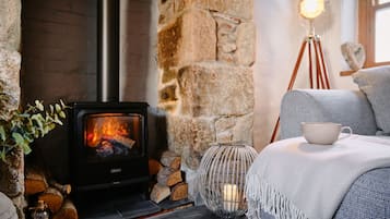 Cottage | Phòng khách | Lò sưởi