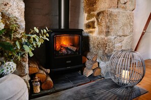 Cottage | Soggiorno | Caminetto