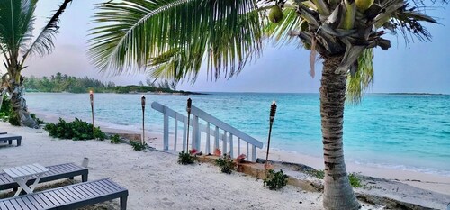 Beachfront Luxury Suite