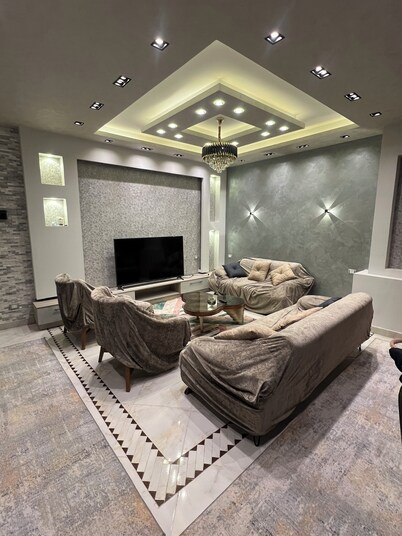 Charming 2-bedroom building in Suez Governorate with AC