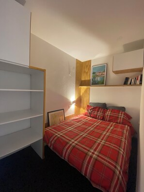 3 bedrooms, desk, iron/ironing board, free WiFi - Duplex 6 pers at the foot of the slopes Comfort, charm & mountain view Ski in & out (Risoul)