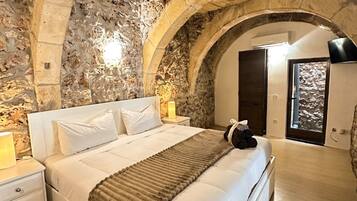 4 bedrooms, iron/ironing board, travel cot, WiFi