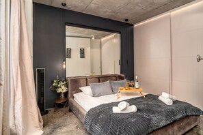 Fer et planche à repasser, Wi-Fi gratuit, draps fournis