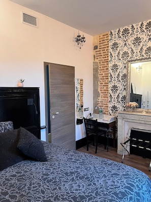 4 Schlafzimmer, Schreibtisch, Reisekinderbett, kostenloses WLAN