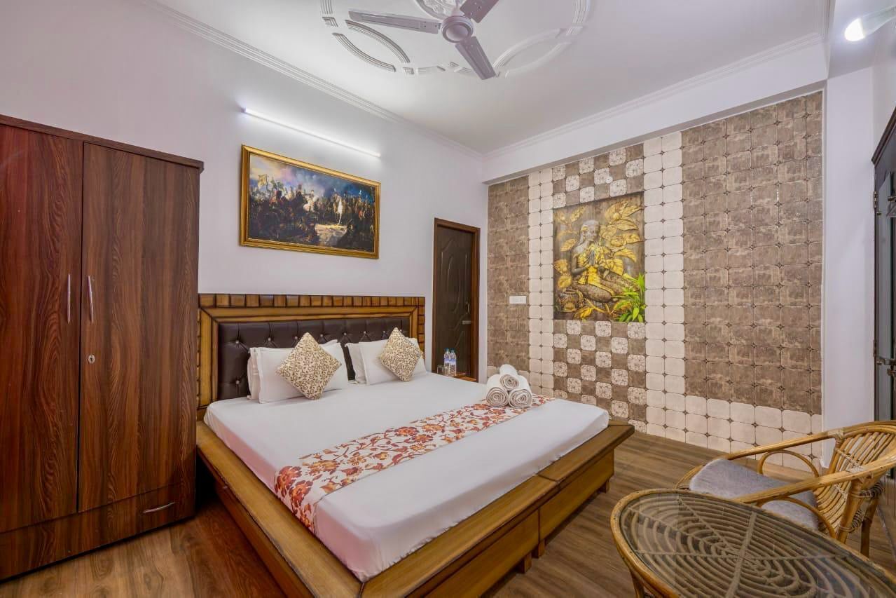 4 bedrooms, WiFi, bed sheets