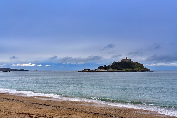 Cottage | Beach - Cottage in Mousehole With Stunning Sea Views (Penzance)