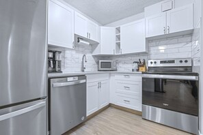 Fridge, microwave, oven, dishwasher